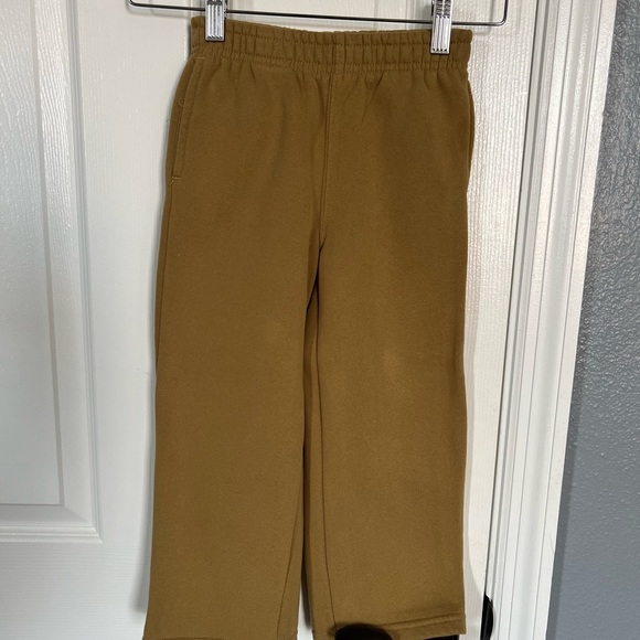 Cozi Toddler Girl Sweatshirt and Pants - Picture 2 of 4